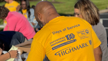 photo of highmark volunteers doing community service